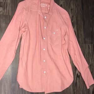 Gap button up